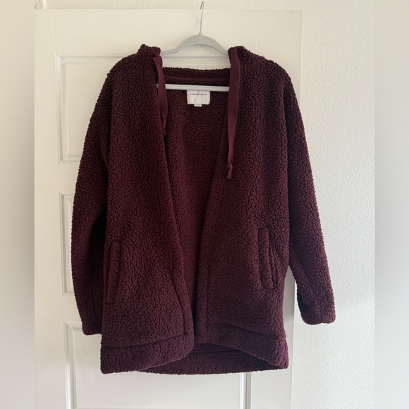 American Eagle Outfitters Sweaters - American Eagle Burgunday Sherpa Cardigan With Hood Size XS